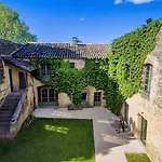 & Restaurant De Charme - La Begude Saint-pierre Отель Вер-Пон-дю-Гар