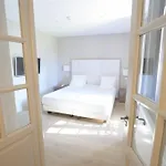 & Restaurant De Charme - La Begude Saint-pierre 4* Вер-Пон-дю-Гар