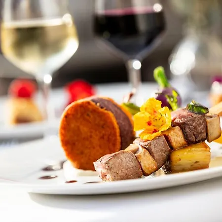 & Restaurant De Charme - La Begude Saint-pierre فندق