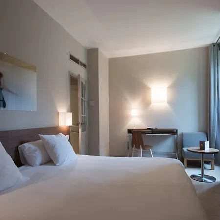 فندق & Restaurant De Charme - La Begude Saint-pierre فير بونت دي غارد