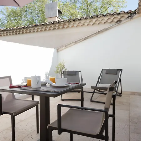 & Restaurant De Charme - La Begude Saint-pierre فندق