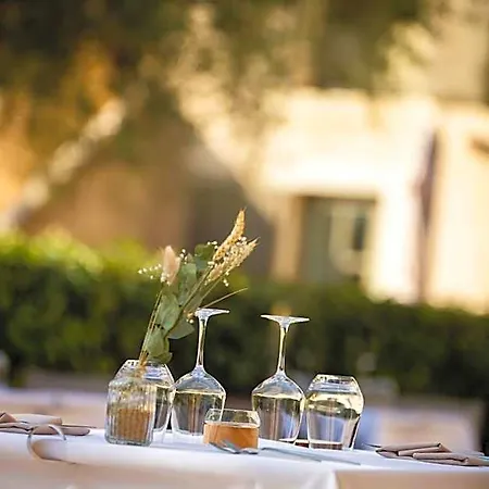 Hotel & Restaurant De Charme - La Begude Saint-pierre 4*