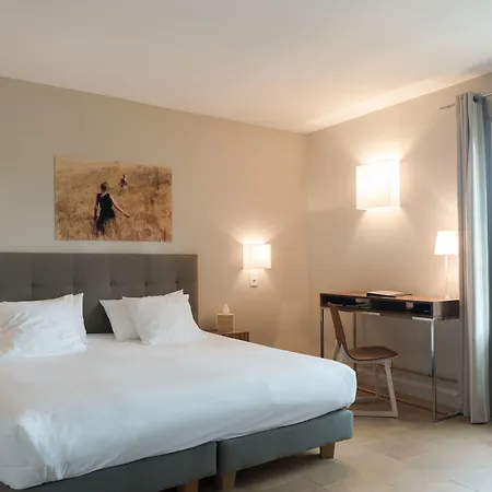 & Restaurant De Charme - La Begude Saint-pierre فندق