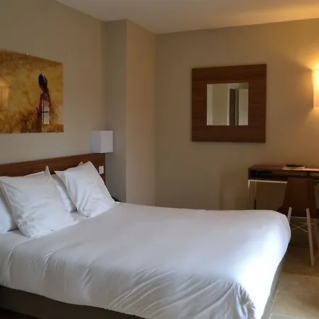 & Restaurant De Charme - La Begude Saint-pierre 4* Вер-Пон-дю-Гар