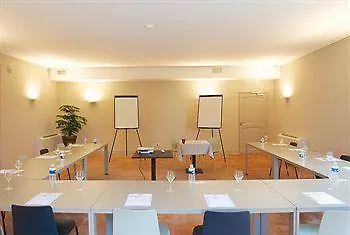 & Restaurant De Charme - La Begude Saint-pierre فندق 4*