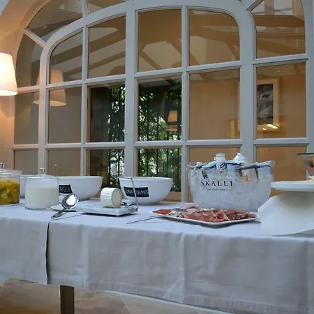 & Restaurant De Charme - La Begude Saint-pierre 4*