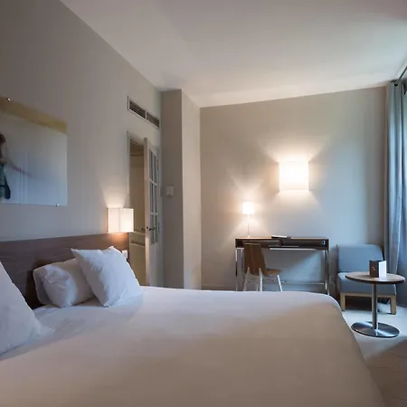 & Restaurant De Charme - La Begude Saint-pierre Отель 4*